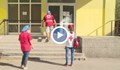 Доброволци от БЧК помагат в дома за стари хора "Възраждане"
