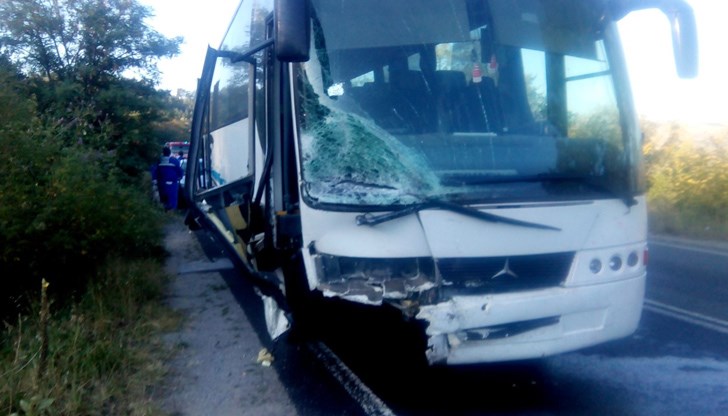 Инцидентът стана днес около 14.00 часа българско време на магистралата Ниш-Белград