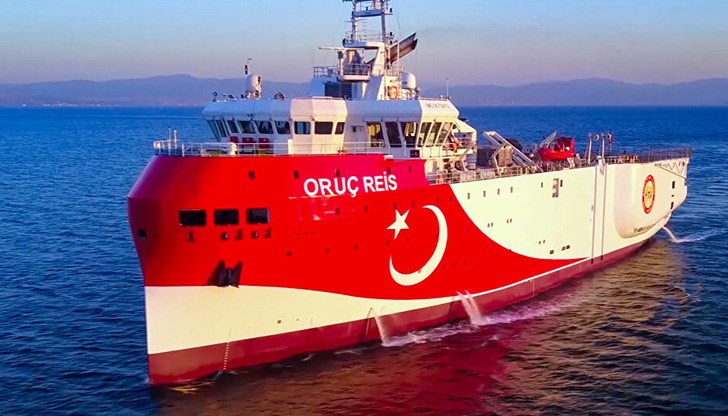 Сблъсъкът идва на фона на нарастващо напрежение между двете държави заради спорни територии около Кипър Сблъсъкът идва на фона на нарастващо напрежение между двете държави заради спорни територии около Кипър