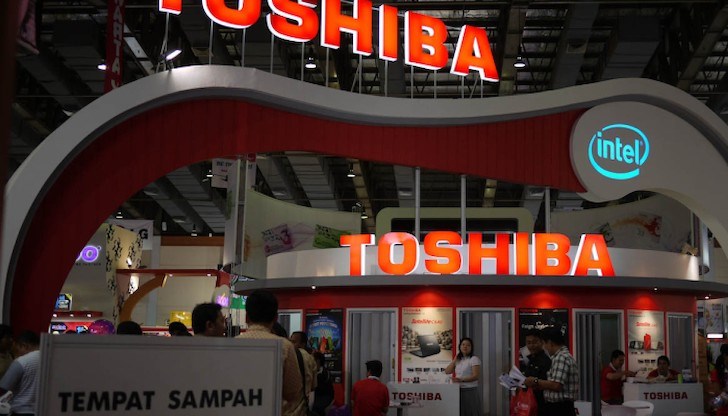 През 80-те години на миналия век Toshiba стана един от първите производители на лаптопи и в продължение на десетилетия беше сред най-големите играчи на световния РС пазар