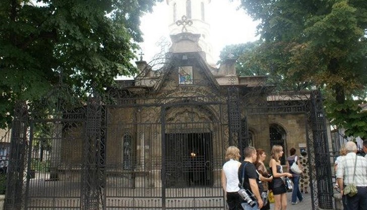 Миряните ще посетят Преображенския манастир, Дряновския манастир, Соколовския манастир, Боженци и Трявна