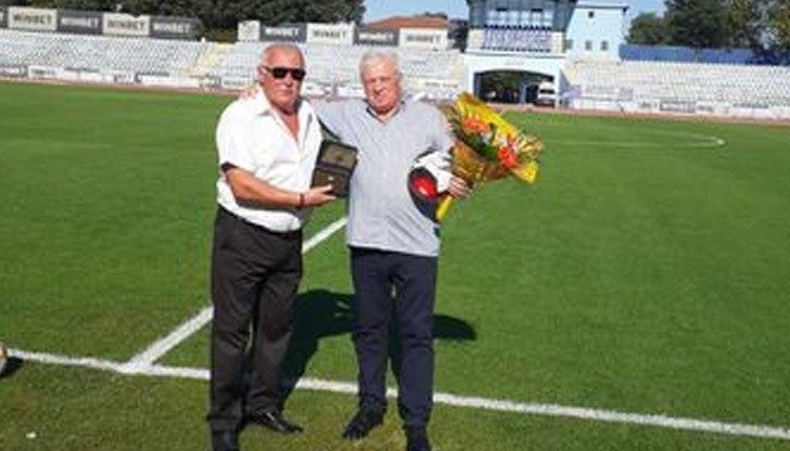 Бившият елитен съдия излезе от голямата игра с последно дежурство като делегат на мача „Дунав“-“Спартак“ Бившият елитен съдия излезе от голямата игра с последно дежурство като делегат на мача „Дунав“-“Спартак“