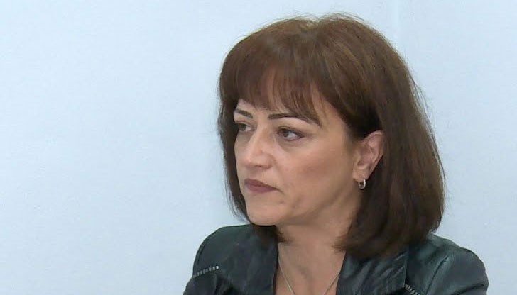 Прибирайки се от блокадата на ГКПП Калотина вчера, след две полицейски проверки в рамките на няколко километра, установих, че съм блокирана не къде да е, а във Facebook