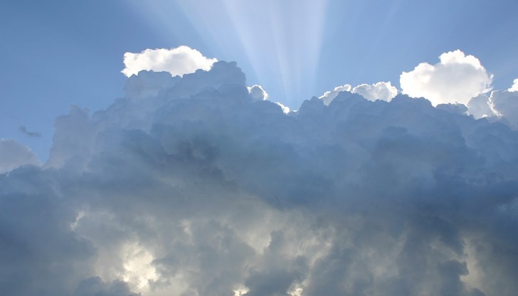 Преобладаващите максимални температури ще бъдат между 29° и 34° Преобладаващите максимални температури ще бъдат между 29° и 34°