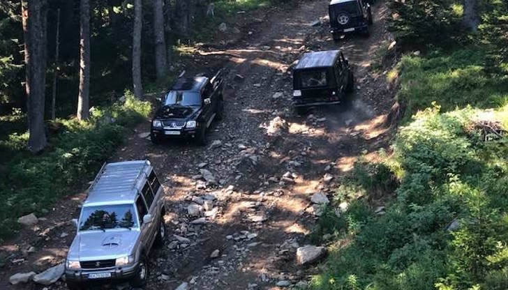 Нелегалните превозвачи не се трогнаха от заповедта на Ревизоро Нелегалните превозвачи не се трогнаха от заповедта на Ревизоро