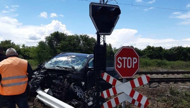 Инцидентът е станал на прелез със светлинна и звукова сигнализация