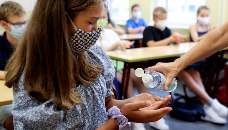 ​Германските власти призоваха хората да спрат да пътуват до високорискови страни и региони