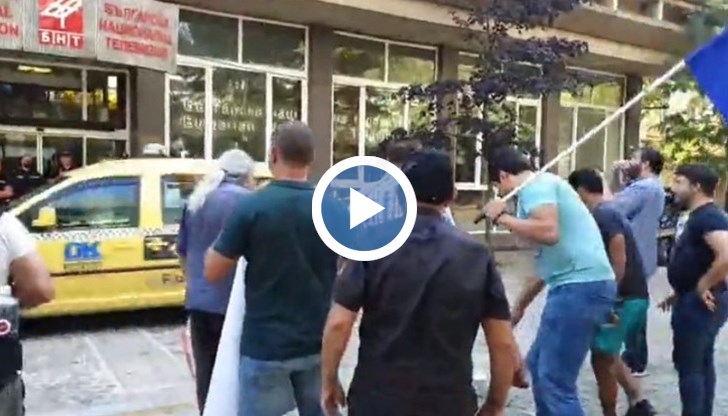 Недоволните искат оставката на генералния директор на БНТ Емил Кошлуков