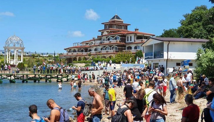 Разказ на организатора на плажния фестивал “Dogan Saray Beach Festival“