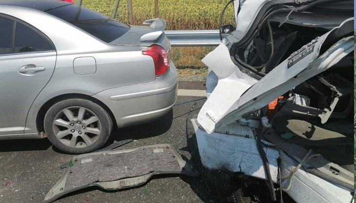 Образувало се е километрично задръстване и в двете посоки – към Приморско и към Созопол /Снимката е илюстративна/ Образувало се е километрично задръстване и в двете посоки – към Приморско и към Созопол /Снимката е илюстративна/