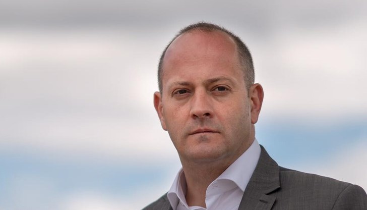 Ако ГЕРБ/ОП/ДПС можеха да вършат важната работа, нямаше да се стигне до сегашната безпрецедентна институционална криза