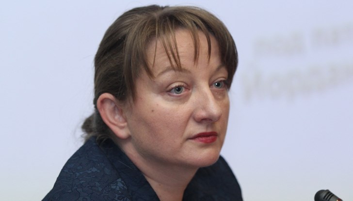 Сачева определи като медийни спекулации идеите Бойко Борисов да бъде заменен на поста министър-председател от друг член на ГЕРБ Сачева определи като медийни спекулации идеите Бойко Борисов да бъде заменен на поста министър-председател от друг член на ГЕРБ