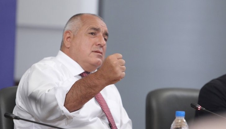 Това поставя в опасност държавния бюджет в условията на преустановен ръст на икономиката, на закриване на предприятия, фалиране на фирми и свиване на международните пазари поради кризата Това поставя в опасност държавния бюджет в условията на преустановен ръст на икономиката, на закриване на предприятия, фалиране на фирми и свиване на международните пазари поради кризата