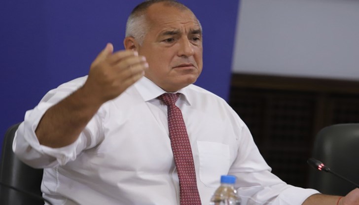 Чолаков пита:"Трябва ли да дочакаме поредните, още по-дискредитиращи записи, поредните скандали, за да прозре Борисов най-после, че (може би за пръв път в кариерата си на политик) е загубил връзка с реалността?"