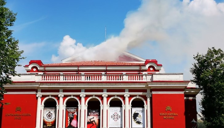 Законът за закрила и развитие на културата също дава възможност на ОбС да подпомогне Държавна опера – Русе в момент, в който тя е лишена от зала, в която да представя своята продукция