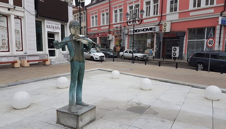 Пък аз ще пея песни за раздяла…