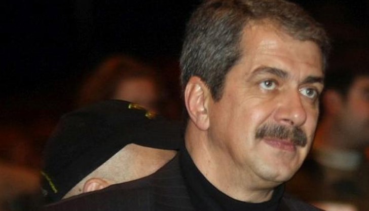 Михайлов зГЕРБавършва режисура в Москва през 1980 г.