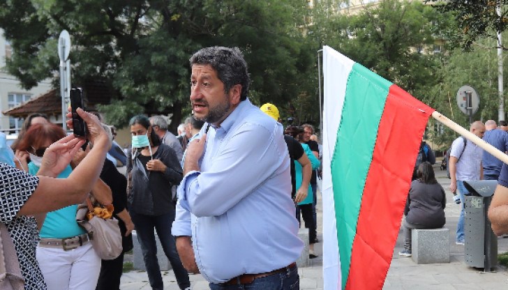 След скандала с Христо Иванов последваха обвинения в "задкулисни обвързаности" между силовите структури, Борисов и Иванов След скандала с Христо Иванов последваха обвинения в "задкулисни обвързаности" между силовите структури, Борисов и Иванов