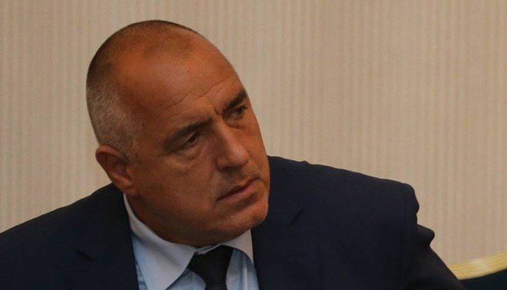 Подайте си незабавната оставка и свикайте референдум за промени в Конституцията Подайте си незабавната оставка и свикайте референдум за промени в Конституцията