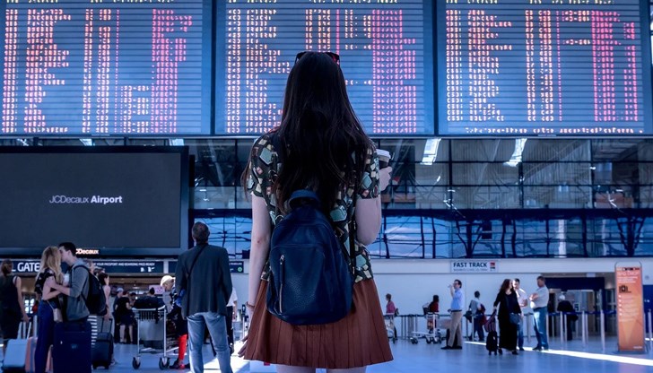 След пристигането си словенските граждани са задължени да излязат в задължителна двуседмична карантина поради коронавируса След пристигането си словенските граждани са задължени да излязат в задължителна двуседмична карантина поради коронавируса