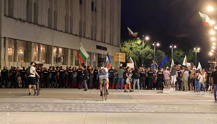 За първи път традиционното за всеки четвъртък шествие в Пловдив нямаше разрешително за провеждане