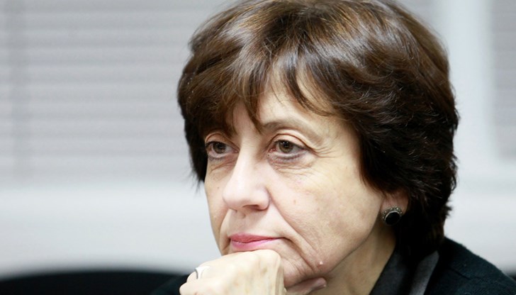 Инджова: "Предупредила съм европейските партньори - протектори на тази престъпна власт, че тези процеси у нас рано или късно ще дискредитират и партньорите в Европа" Инджова: "Предупредила съм европейските партньори - протектори на тази престъпна власт, че тези процеси у нас рано или късно ще дискредитират и партньорите в Европа"