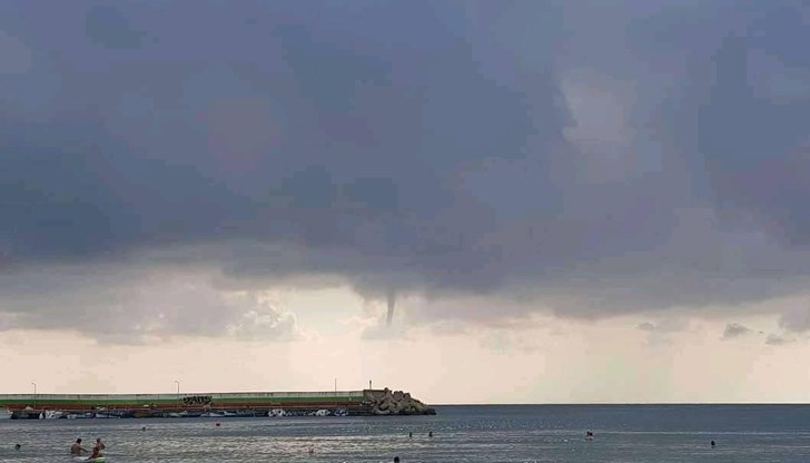 Необичайното природно явление бе запечатано на снимка Необичайното природно явление бе запечатано на снимка