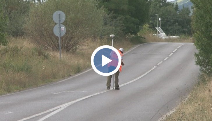 От Агенция "Пътна инфраструктура" (АПИ) отговориха, че ремонтът е превантивен и цели запазването на пътната настилка