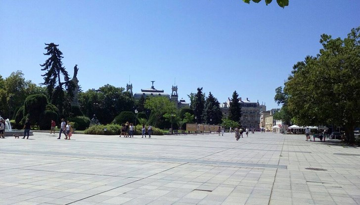 Високите температури са отчетени към 15.00 ч.