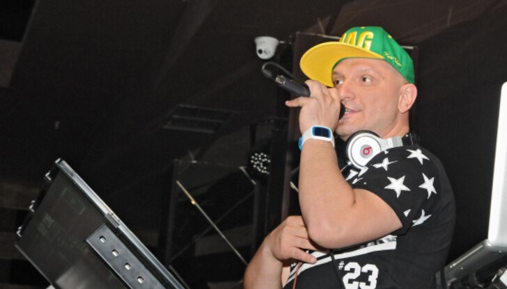 Музикантът огласи новината, за да предпази всички свои близки и познати Музикантът огласи новината, за да предпази всички свои близки и познати