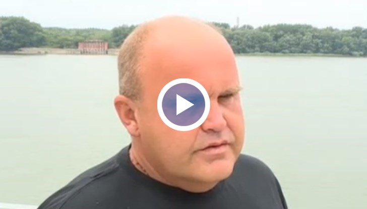 Има камъни, има скални насипи, има пясъчни насипи, получават се дънни ями. На места по Дунава от 3 до 6 км е течението