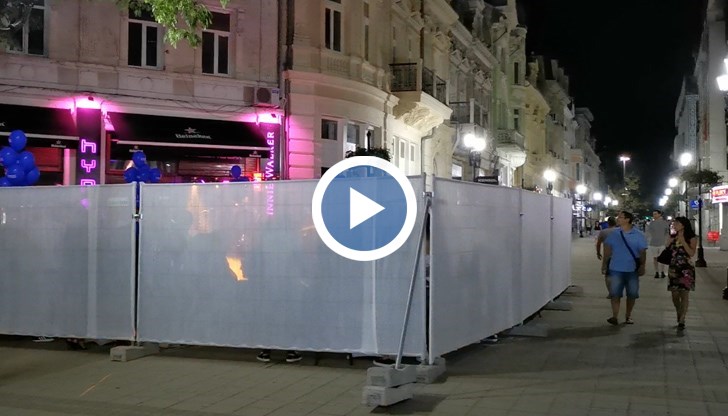 Частно парти на открито озвучава със силна музика улица "Александровска"