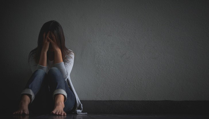 Е.А е осъден да плати 50 000 лева на пострадалата за нанесени неимуществени вреди