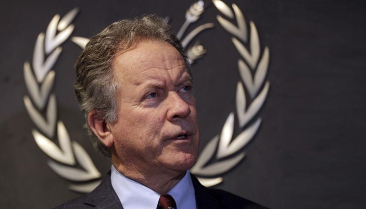 WFP се нуждае от почти 5 милиарда долара през следващите шест месеца, за да проведе хуманитарни дейности за смекчаване на последствията от пандемията WFP се нуждае от почти 5 милиарда долара през следващите шест месеца, за да проведе хуманитарни дейности за смекчаване на последствията от пандемията