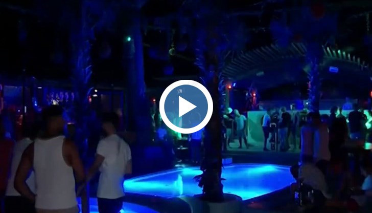 Мярката важи и за събитията на открито и плажните клубове