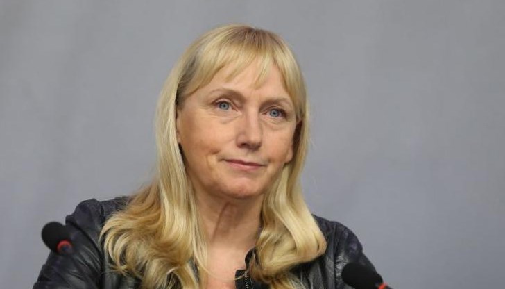 Мощни олигарси държат по-голямата част от икономиката, образователната и здравната системи западат, а стандартът на живот на хората се срива Мощни олигарси държат по-голямата част от икономиката, образователната и здравната системи западат, а стандартът на живот на хората се срива