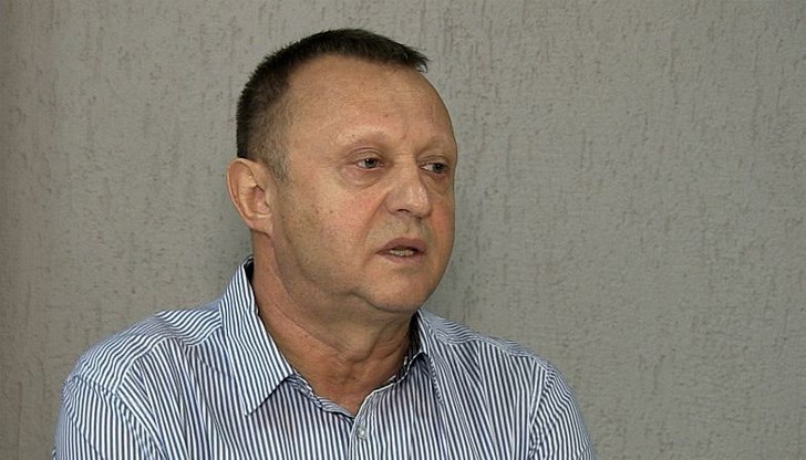 През същата година си е купил и къща в село Красен, община Иваново През същата година си е купил и къща в село Красен, община Иваново