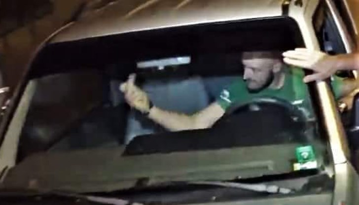 Гнусен е този слугинаж на Хунтата, доценте Гнусен е този слугинаж на Хунтата, доценте