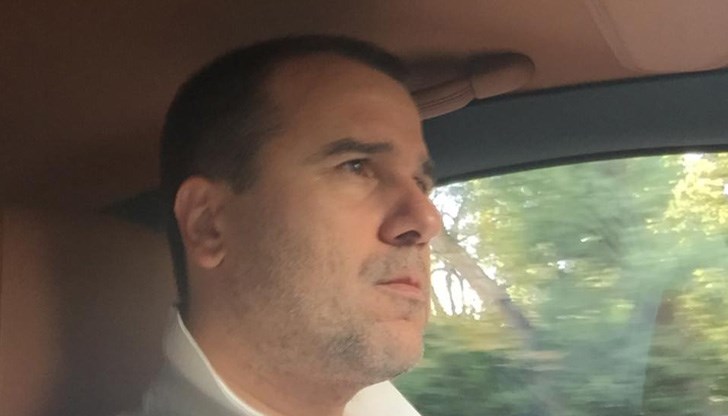 По делата ти вече има над 400 свидетели и доста от хората ти са пропяли По делата ти вече има над 400 свидетели и доста от хората ти са пропяли