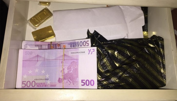 Бойко Борисов ще бъде разпитан, когато се съберат много доказателства, решиха наблюдаващите прокурори Бойко Борисов ще бъде разпитан, когато се съберат много доказателства, решиха наблюдаващите прокурори