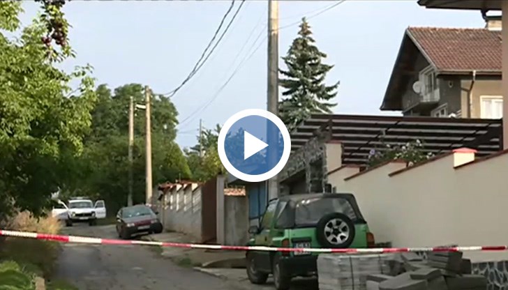 Братът е работел като охранител и според кмета на селото се е грижел добре за сестра си