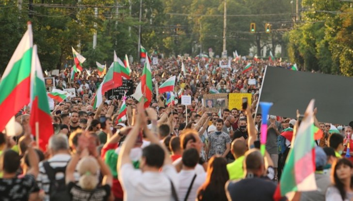 35-ят ден на протеста отново събра огромно множество граждани, недоволни от управлението на премиера Борисов