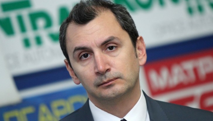 Представителят на СЗО е убеден, че възрастни учители и деца с хронични заболявания трябва да носят маски и в час Представителят на СЗО е убеден, че възрастни учители и деца с хронични заболявания трябва да носят маски и в час