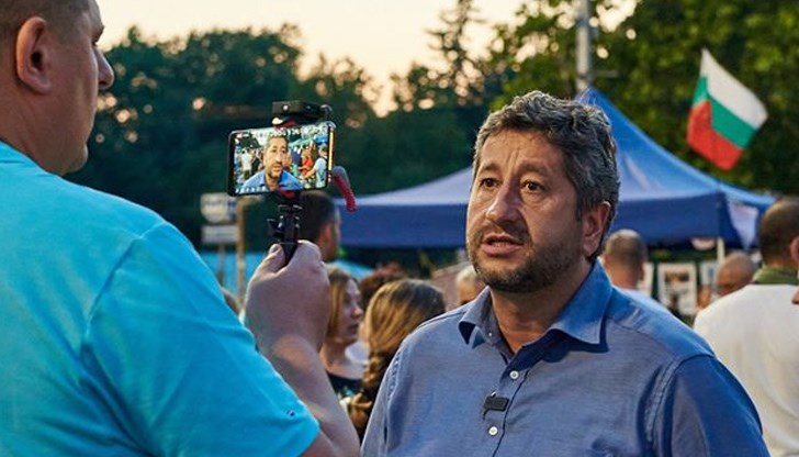 Да лъсне пълната история на СИК и ВИС и дребните герои около тях, между които и сегашният премиер Бойко Борисов