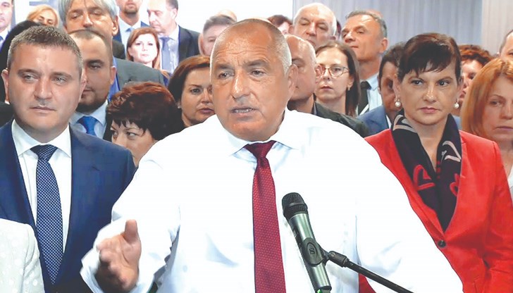 Огромната армия от зависими хора ще се бори със зъби и нокти срещу промяната, дори и тя да настъпи Огромната армия от зависими хора ще се бори със зъби и нокти срещу промяната, дори и тя да настъпи