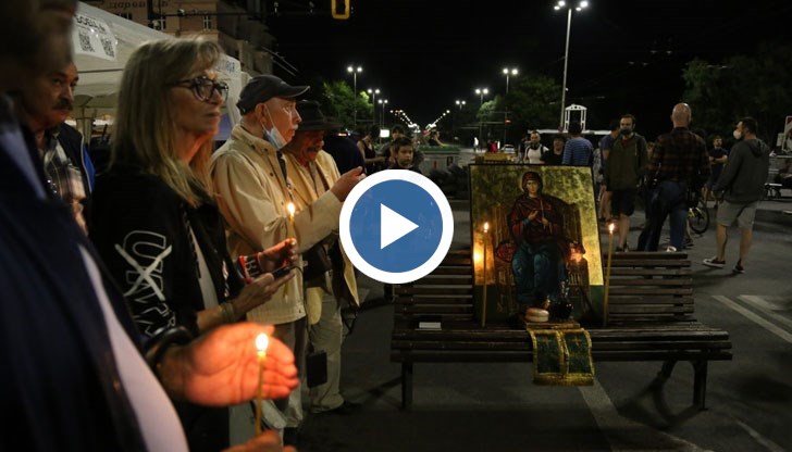 Ще ви изритаме и ще ви забравим завинаги. Няма да отстъпим – нашият ход е само напред, а техният назад, заявиха от Отровното трио