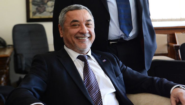 Валери, ще се видим при Филипи. И тогава извинението много ще те боли! Повярвай!