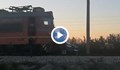 Влак блъсна кола на жп прелеза край Две могили