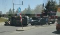Русенец обърна колата си след сблъсък в центъра на Търново