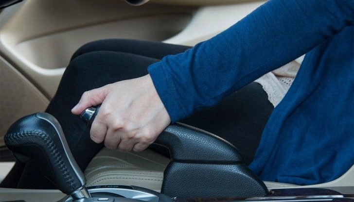 Според експерти, класическата ръчна спирачка ще изчезне напълно от автомобилите в следващите 2-3 години